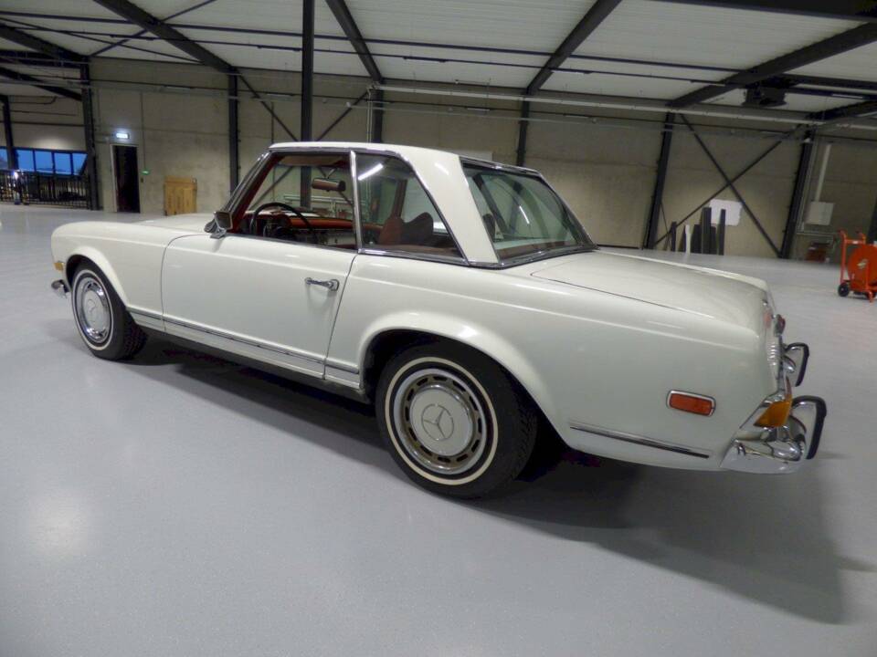 Immagine 10/36 di Mercedes-Benz 280 SL (1970)