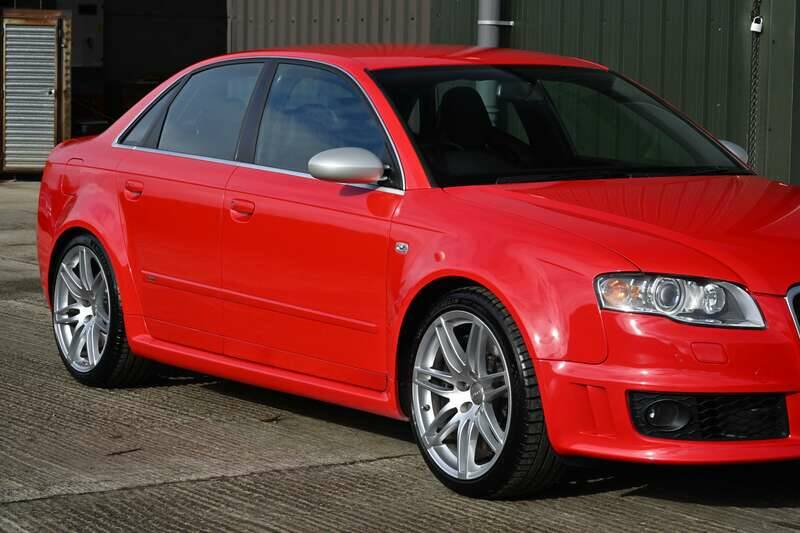 Image 16/50 of Audi RS4 (2006)