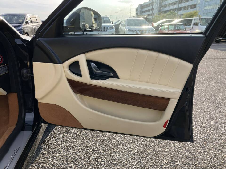 Image 28/46 of Maserati Quattroporte S 4.7 (2010)