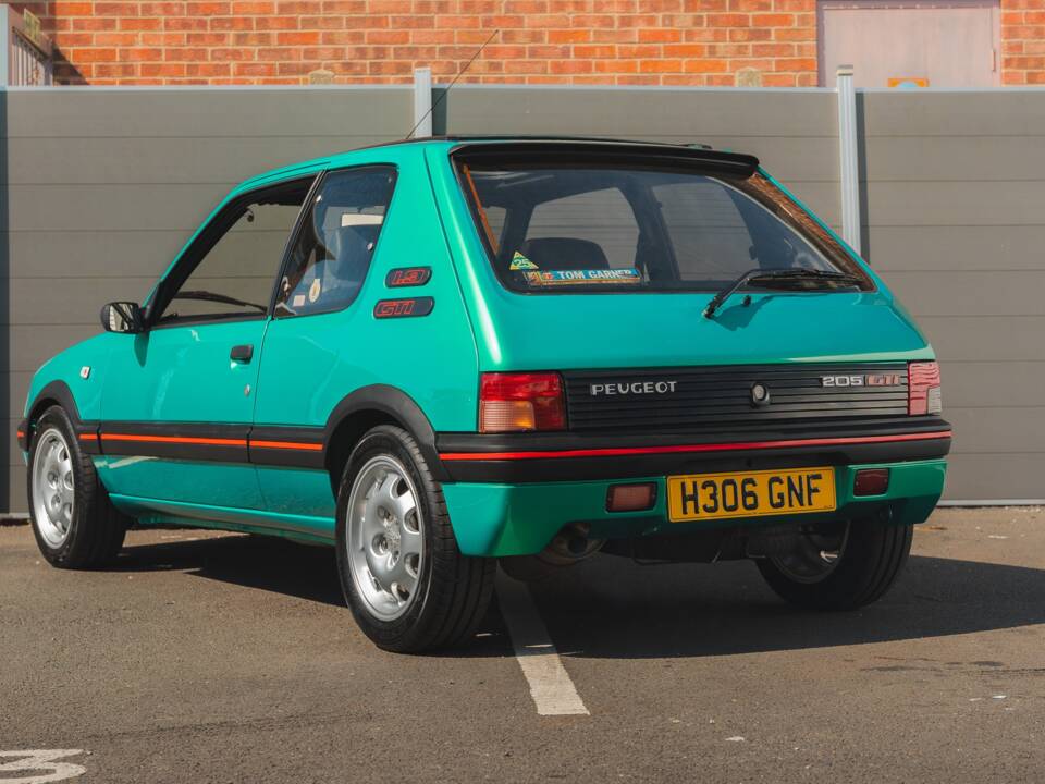 Bild 3/50 von Peugeot 205 GTi 1.9 (1991)