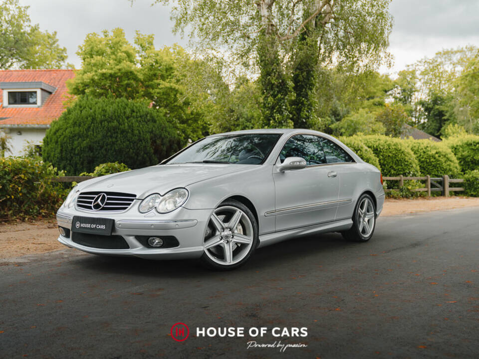 Image 4/47 of Mercedes-Benz CLK 55 AMG (2004)