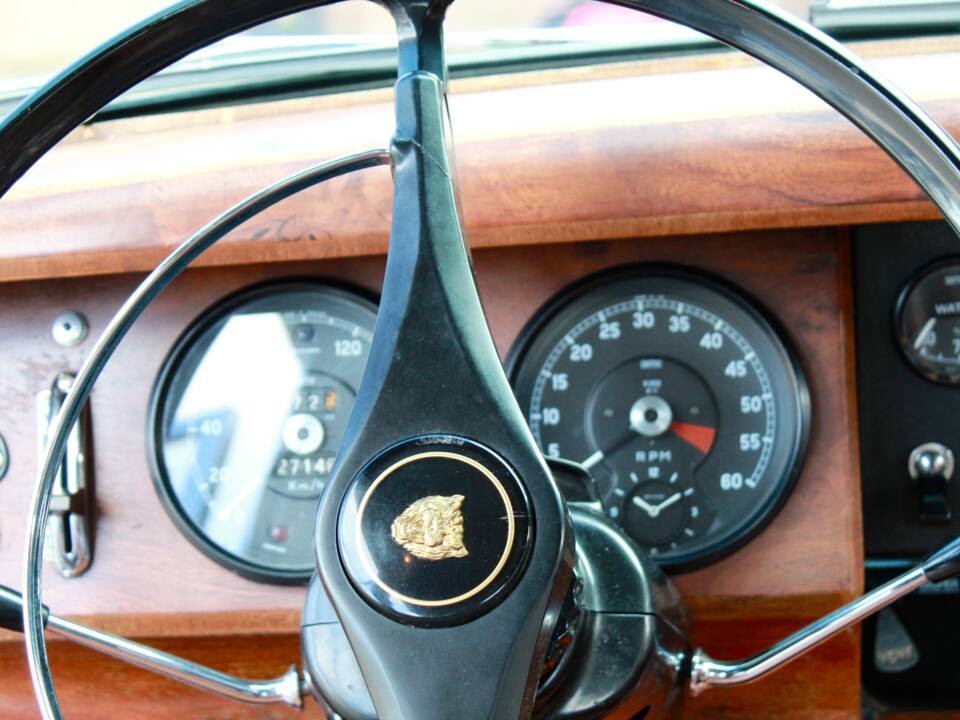 Bild 16/42 von Jaguar 240 (1968)