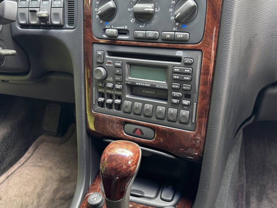 Image 11/21 de Volvo C70 2.0 T (2001)