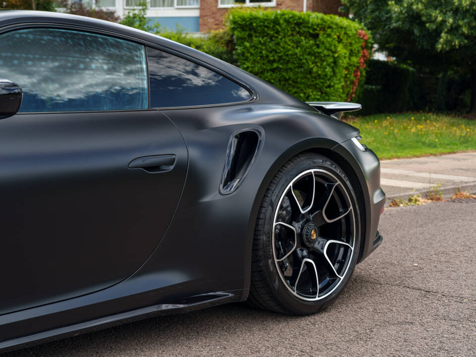 Image 13/33 of Porsche 911 Turbo S (2023)