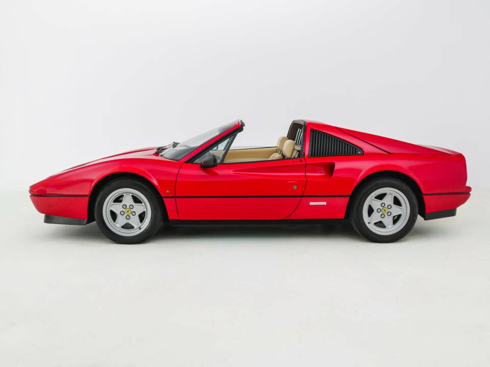 Image 2/20 of Ferrari 328 GTS (1986)