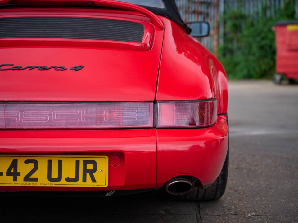 Afbeelding 50/50 van Porsche 911 Carrera 4 (1992)