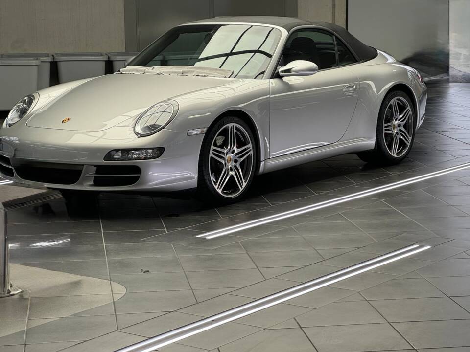 Image 2/59 of Porsche 911 Carrera S (2006)