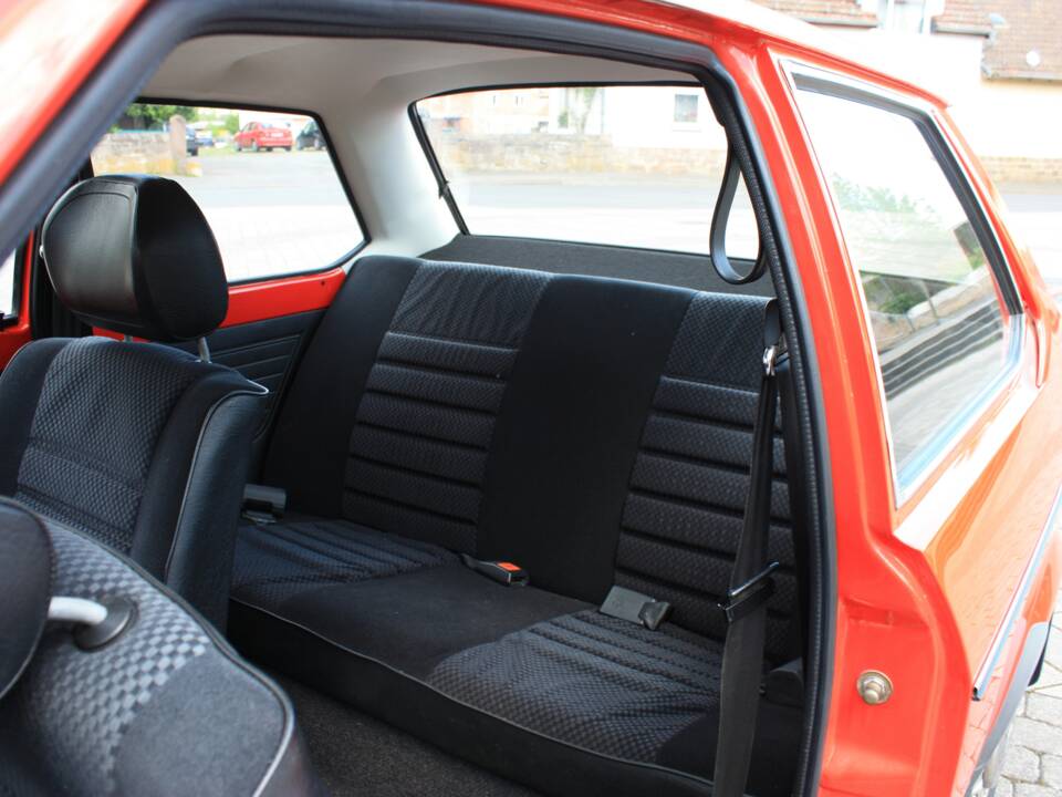 Image 6/32 de Volkswagen Derby I 1.3 (1979)