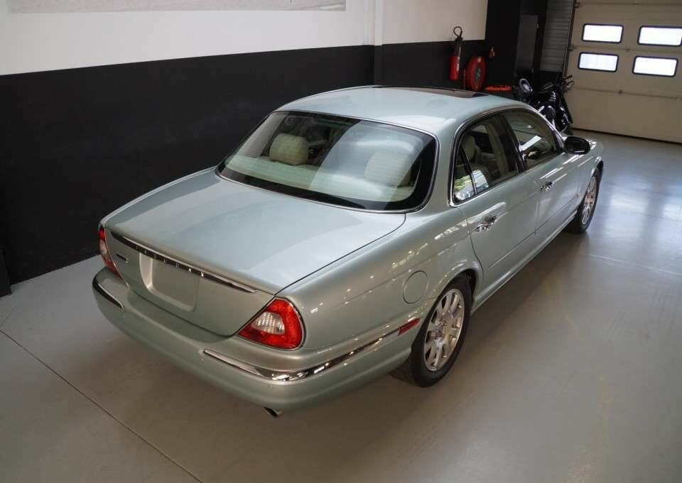 Imagen 4/50 de Jaguar XJ 8 4.2 (2004)