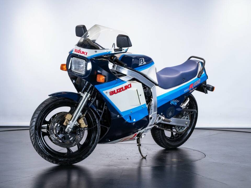 Bild 6/50 von Suzuki DUMMY (1986)