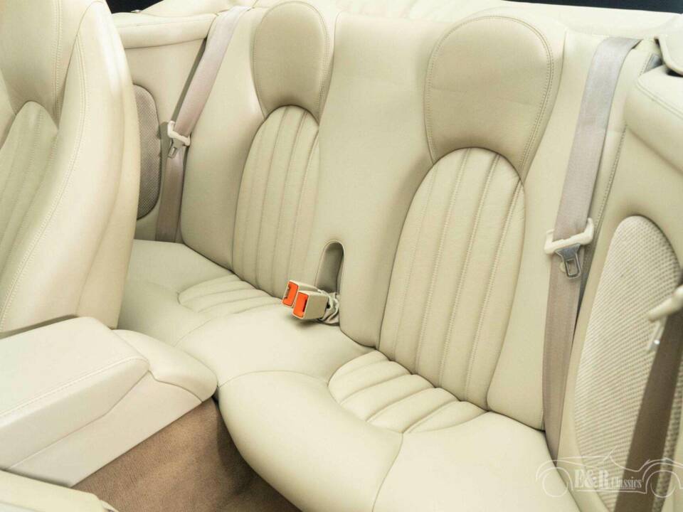 Image 12/19 de Jaguar XK8 4.0 (1998)