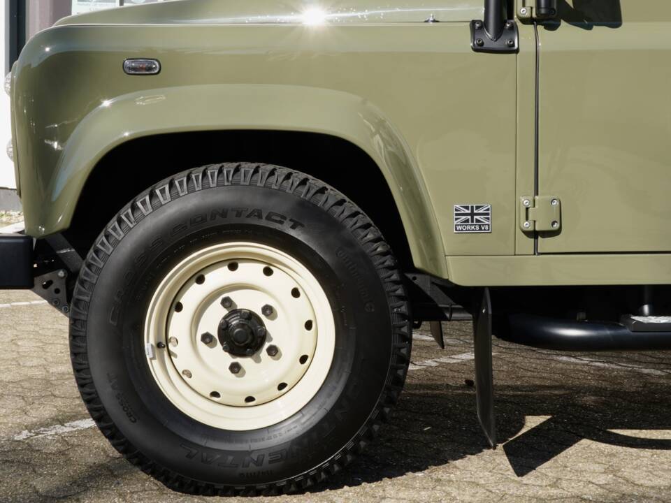 Afbeelding 13/32 van Land Rover Defender 90 Works V8 (2014)