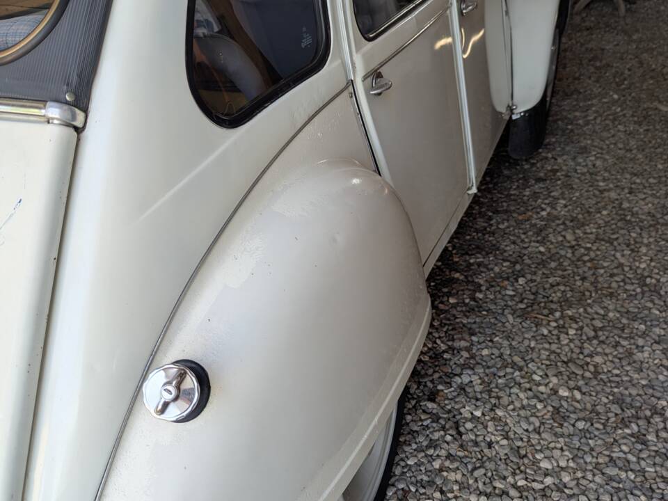 Image 16/28 de Citroën 2 CV 6 Club (1986)