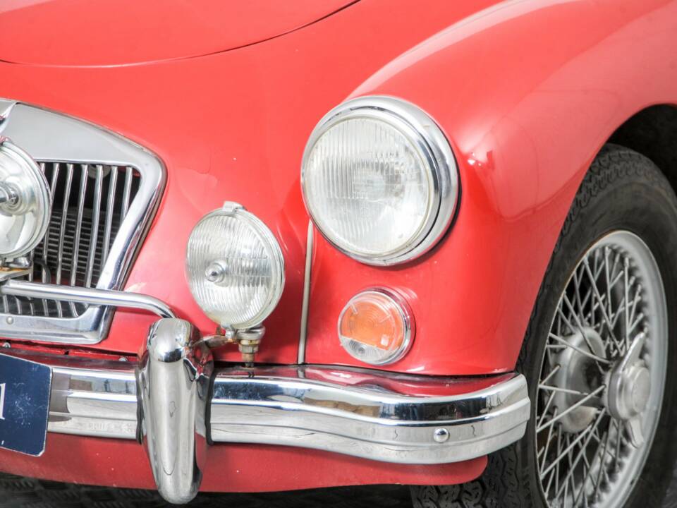 Image 19/50 of MG MGA 1600 (1900)