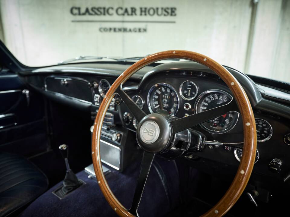 Afbeelding 39/60 van Aston Martin DB 6 (1968)