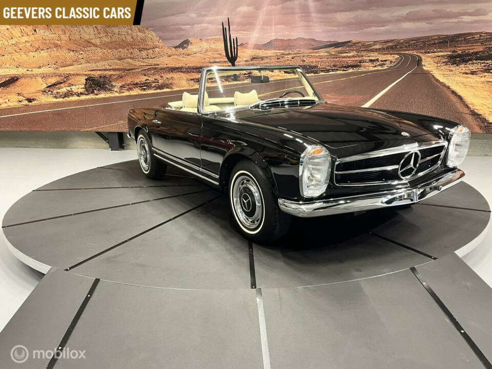 Image 35/46 de Mercedes-Benz 280 SL (1970)