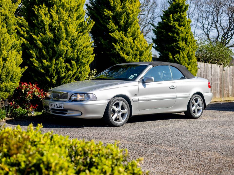 Image 21/48 of Volvo C70 2.0 T (2001)