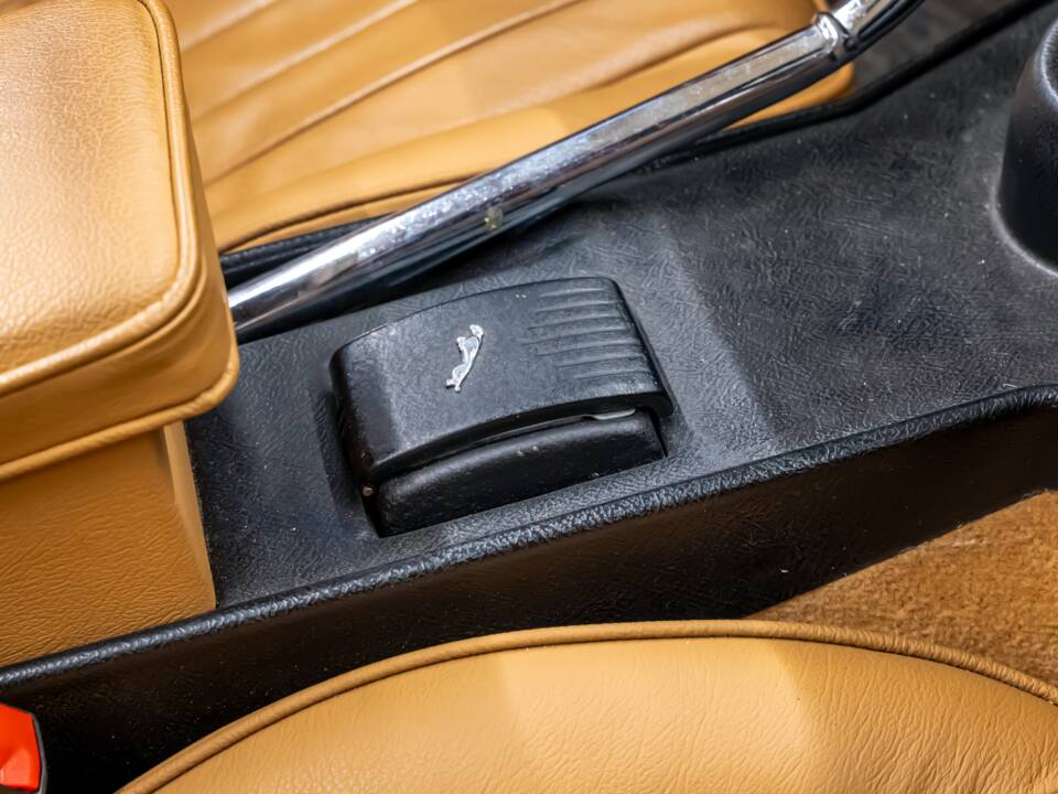 Image 31/34 de Jaguar Type E V12 (1972)