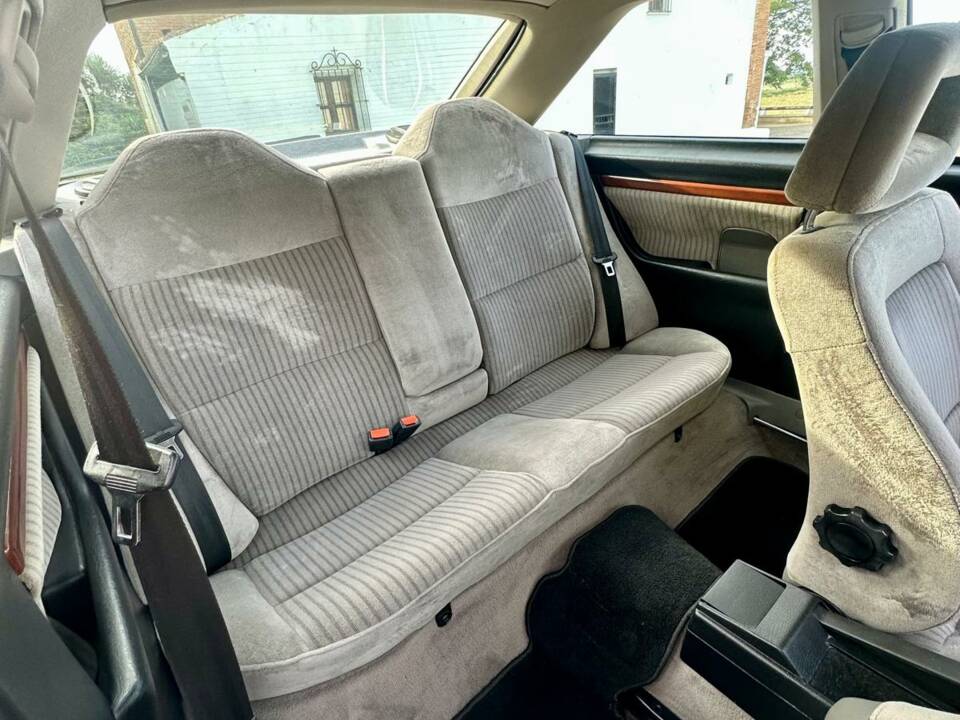 Bild 15/21 von Audi Coupé S2 (1990)