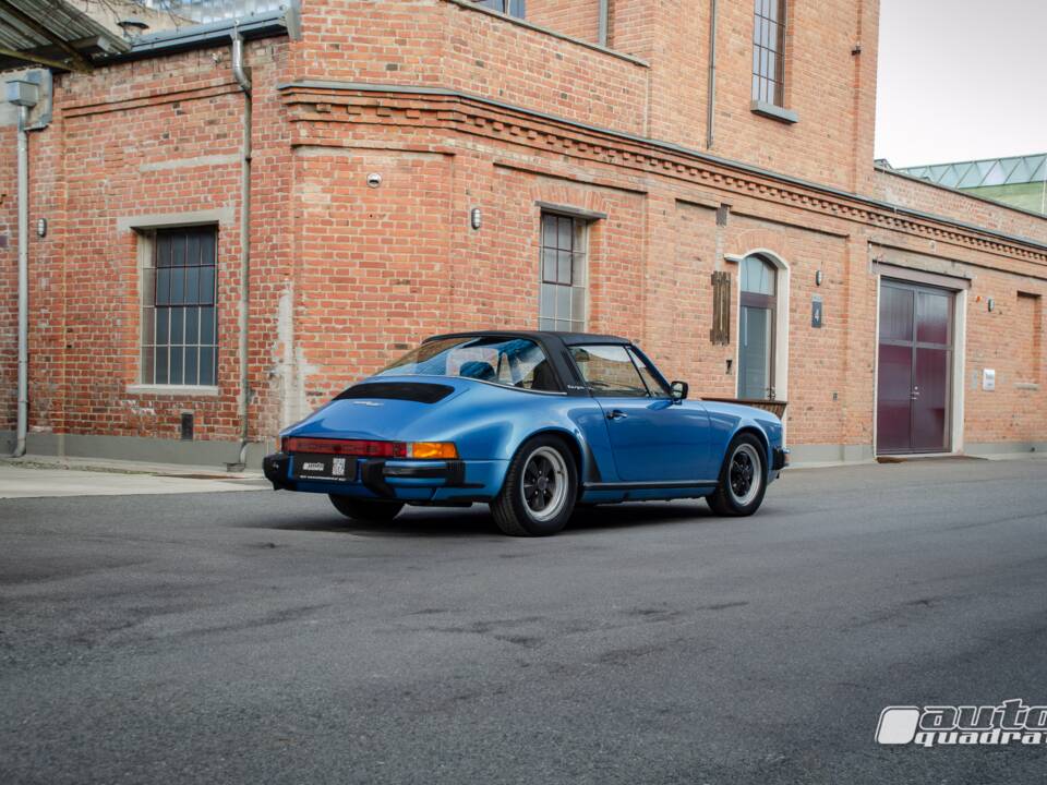 Image 3/13 of Porsche 911 SC 3.0 (1978)