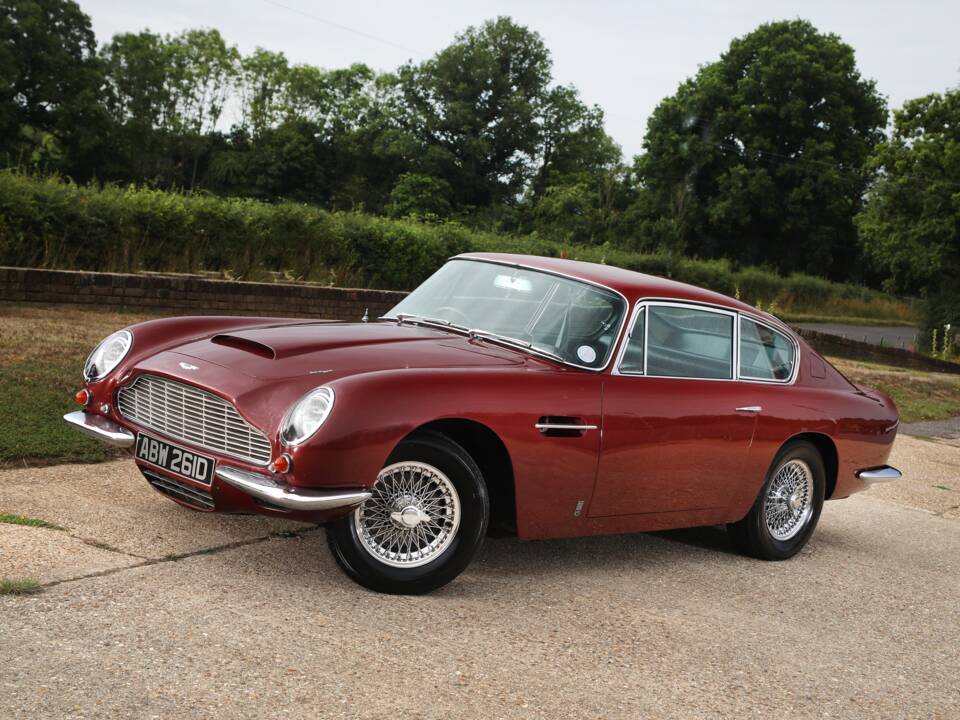 Image 11/23 of Aston Martin DB 6 (1966)