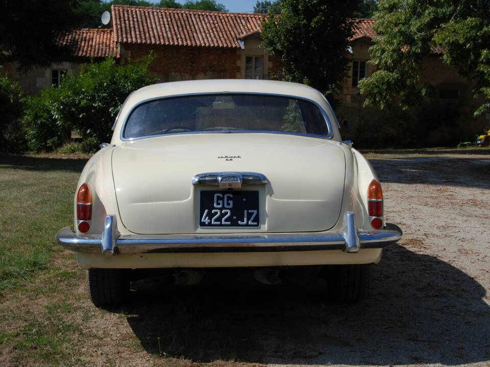 Image 4/8 de Jaguar Mk X 4.2 (1965)