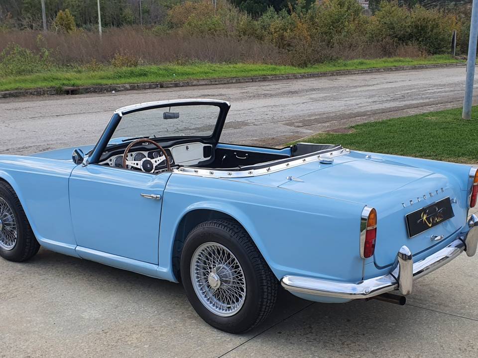 Image 13/50 de Triumph TR 4 (1963)