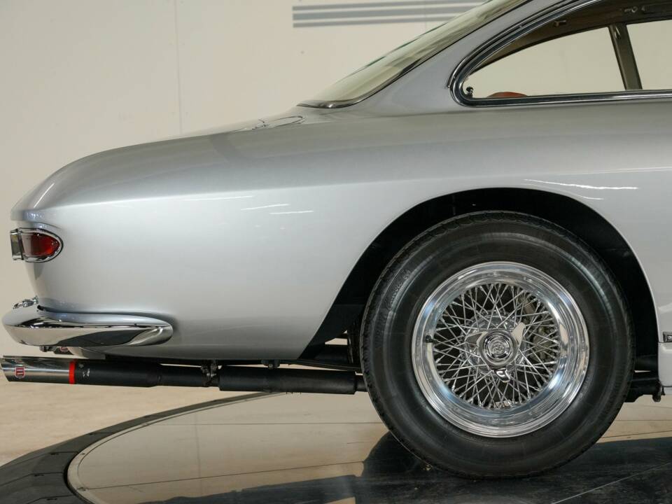 Bild 12/50 von Ferrari 330 GT (1965)