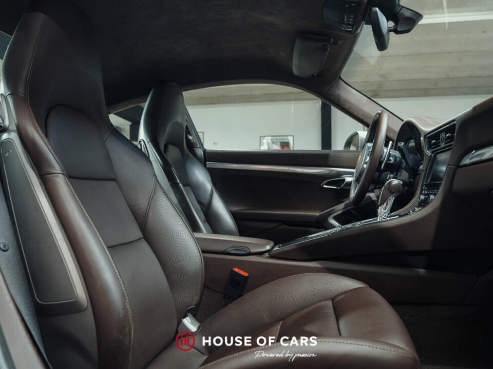 Image 17/23 of Porsche 911 Carrera 4S (2013)
