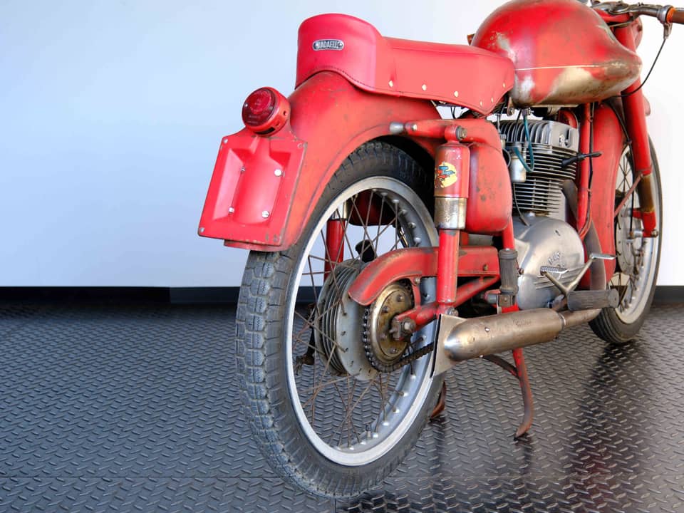 Image 73/83 of MV Agusta 175 CS Sport Disco Volante (1955)