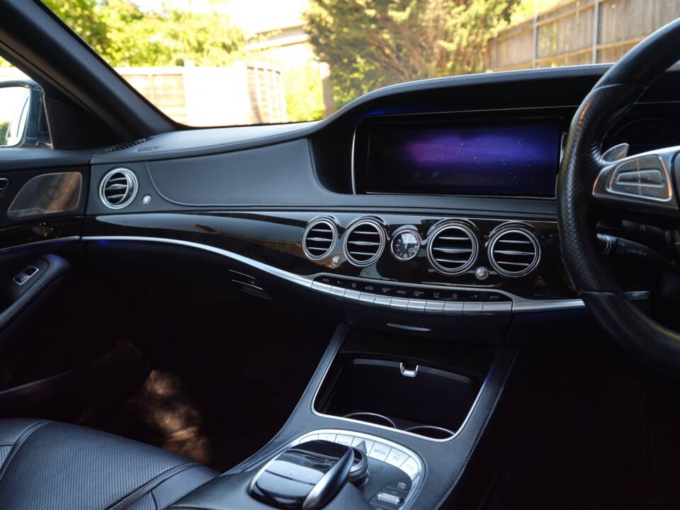 Bild 41/50 von Mercedes-Benz S 63 AMG (2015)