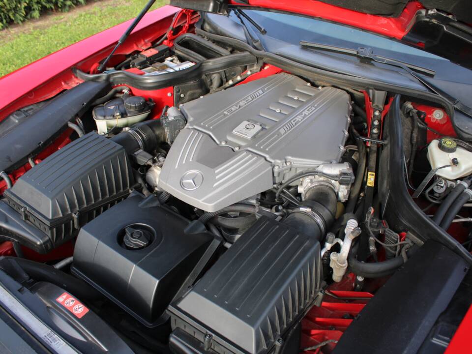 Image 55/57 of Mercedes-Benz SLS AMG (2010)