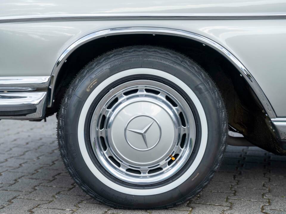 Imagen 30/30 de Mercedes-Benz 280 SE 3,5 (1969)