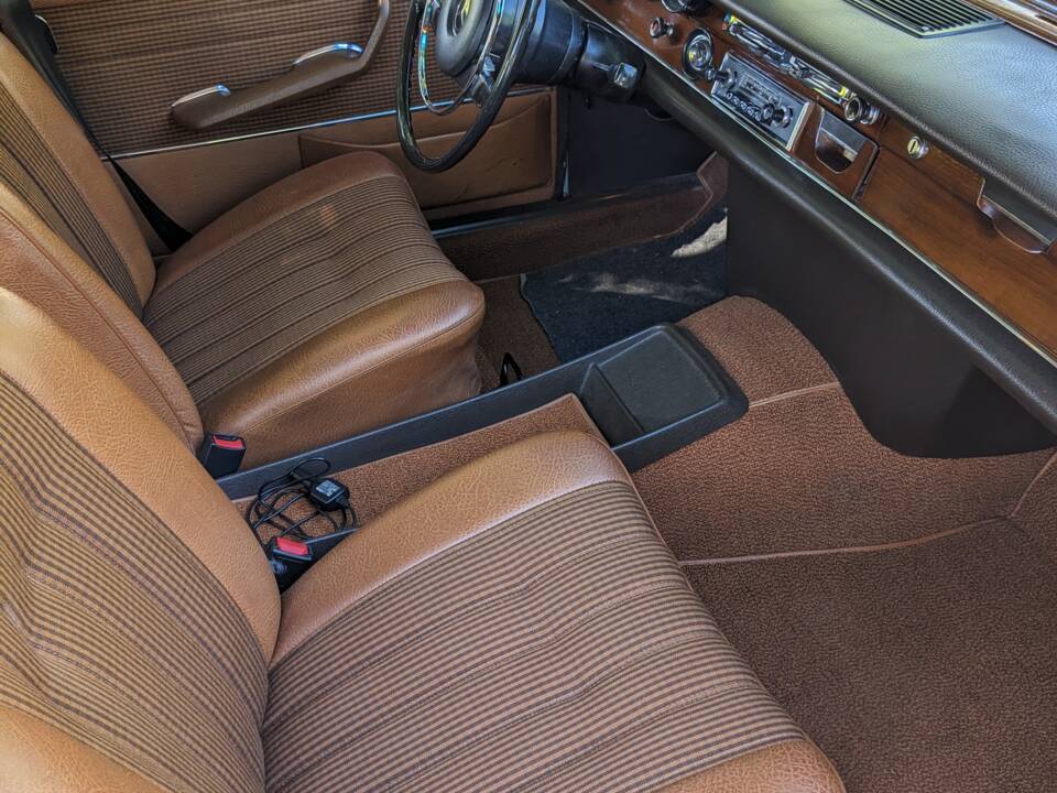 Bild 17/21 von Mercedes-Benz 280 SE 3,5 (1971)