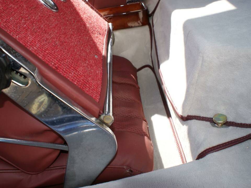 Image 48/50 of Mercedes-Benz 230 SL (1967)