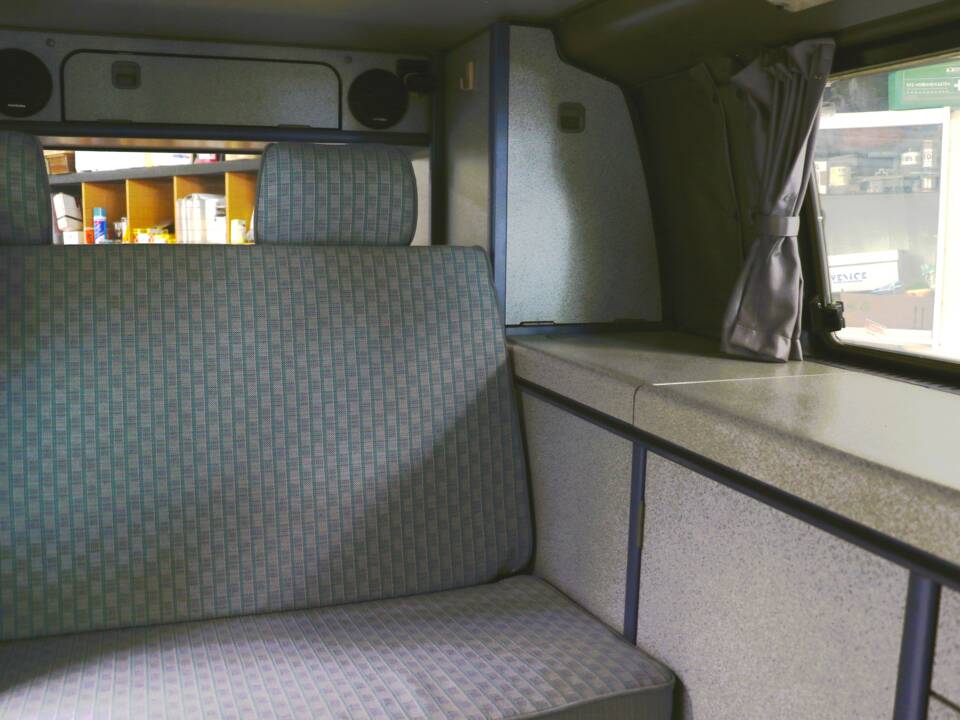 Bild 23/55 von Volkswagen T4 California Coach 1.9 TD (1994)