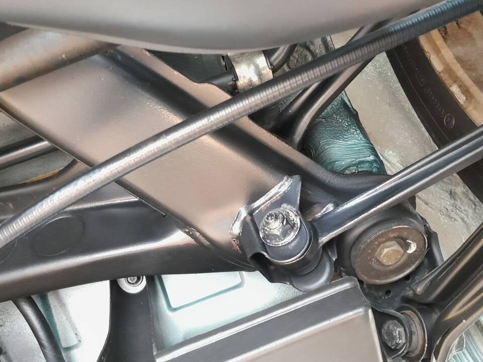 Immagine 44/52 di Mercedes-Benz 300 CE-24 (1993)