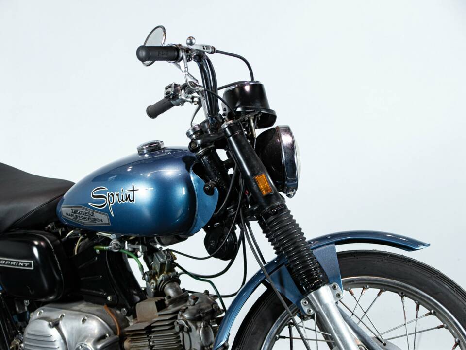 Bild 24/50 von Aermacchi Harley-Davidson DUMMY (1971)