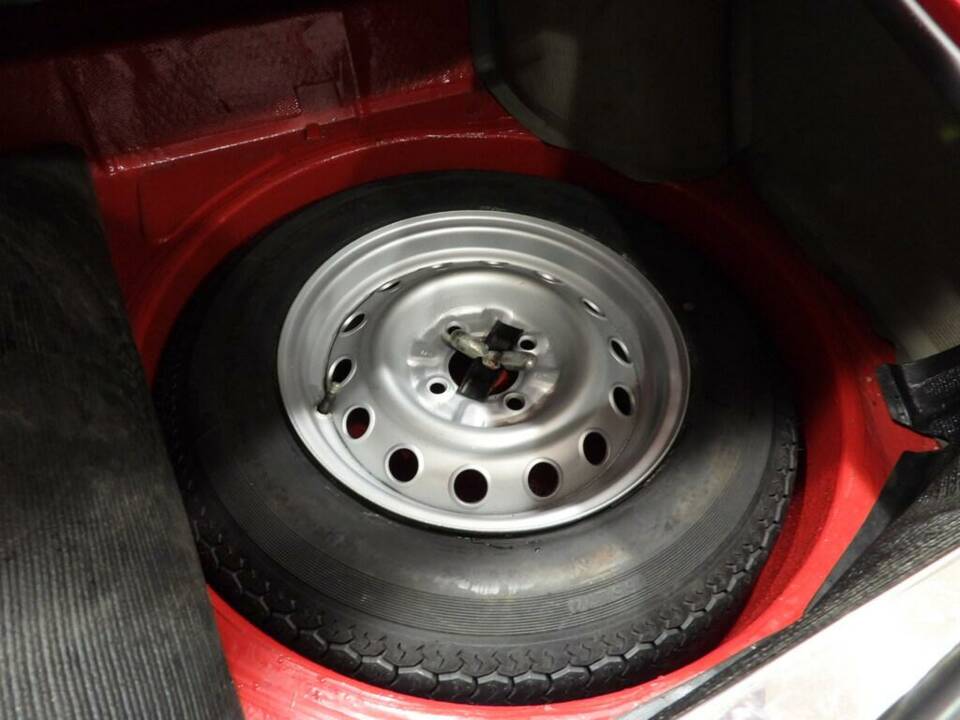 Image 10/14 of Alfa Romeo 2000 GT Veloce (1974)