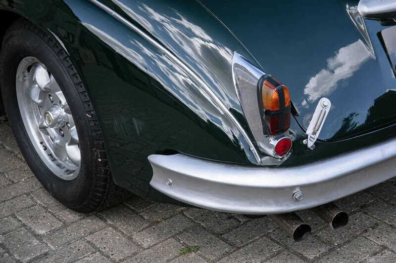 Immagine 50/50 di Jaguar Mk II 3.8 (1963)