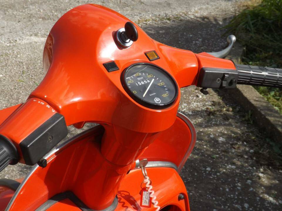 Image 37/50 of Piaggio Vespa P 200 E (1982)