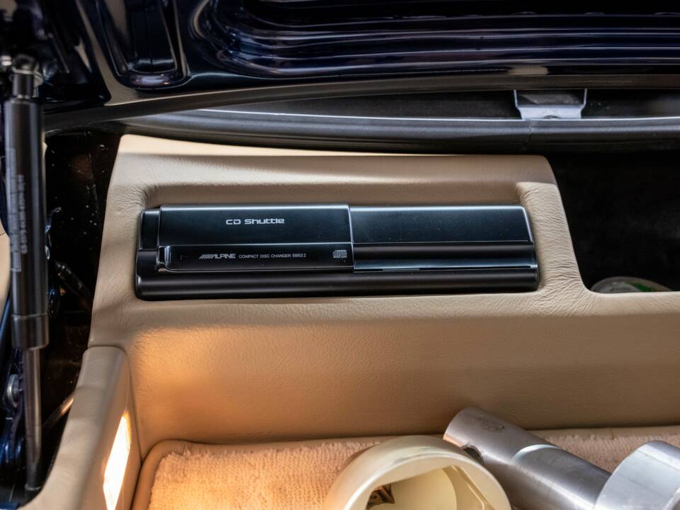 Immagine 41/46 di Jaguar XJ 220 (1993)