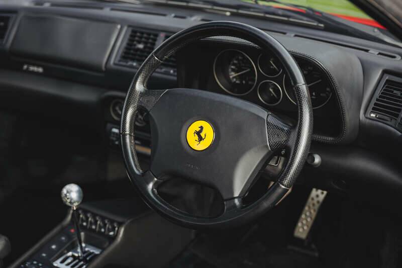 Image 41/50 de Ferrari F 355 Berlinetta (1998)