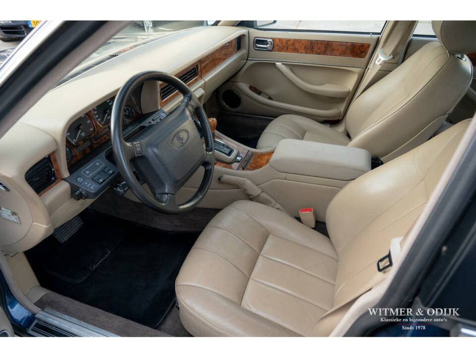Bild 3/16 von Jaguar XJ 40 3.2 (1994)