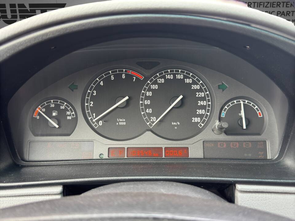 Image 12/27 of BMW 840Ci (1994)