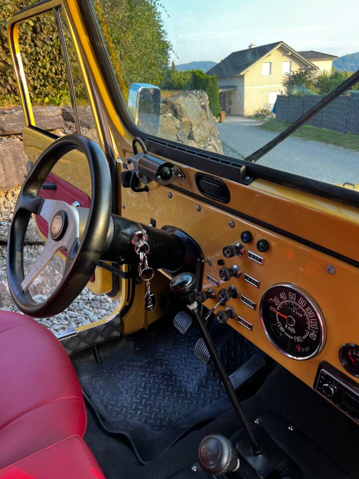 Image 38/88 de Jeep CJ-7 2.4L Diesel (1980)