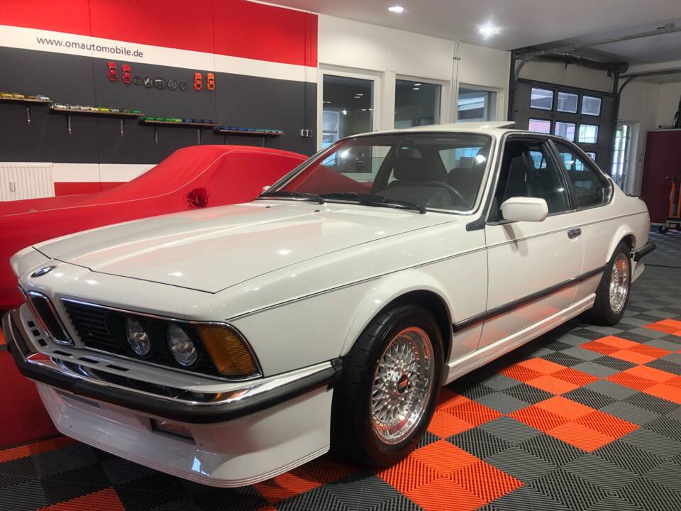 Bild 21/27 von BMW M 635 CSi (1986)