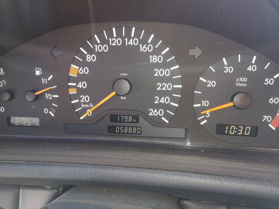 Image 12/15 of Mercedes-Benz CLK 230 Kompressor (1998)