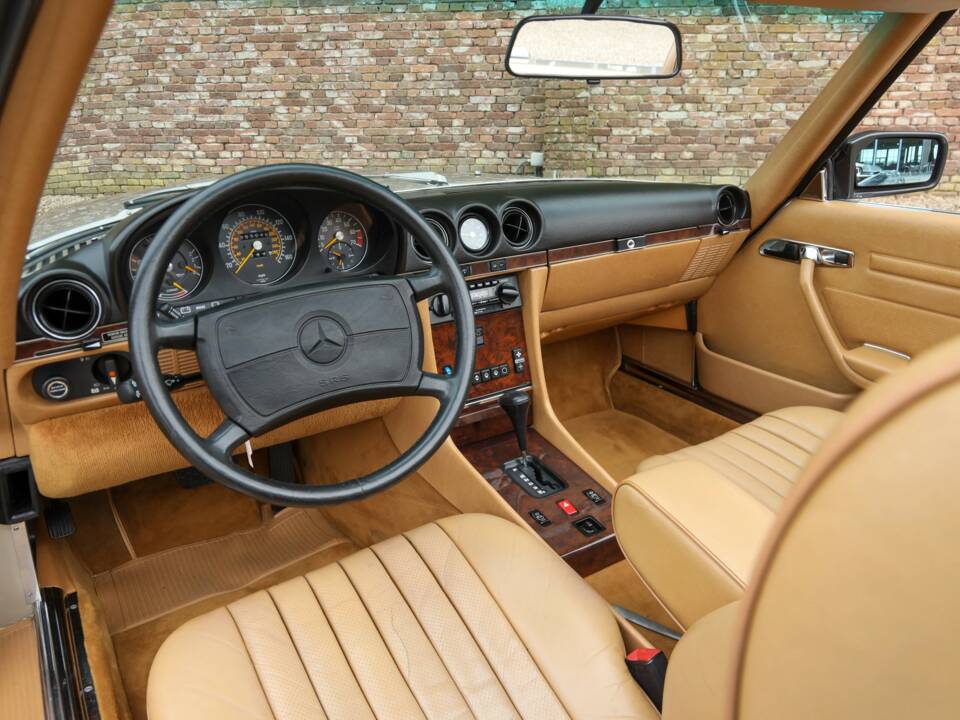 Image 49/50 de Mercedes-Benz 560 SL (1988)