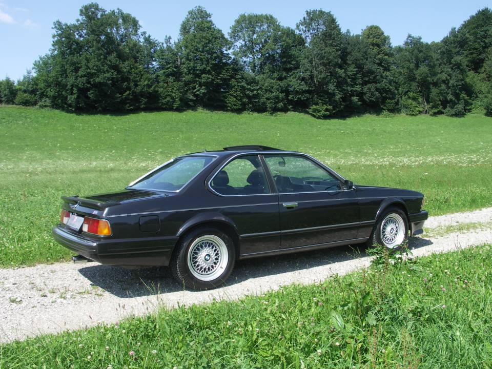 Bild 35/37 von BMW M 635 CSi (1988)